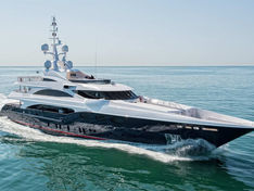 Motor yacht for sale Benetti FB258